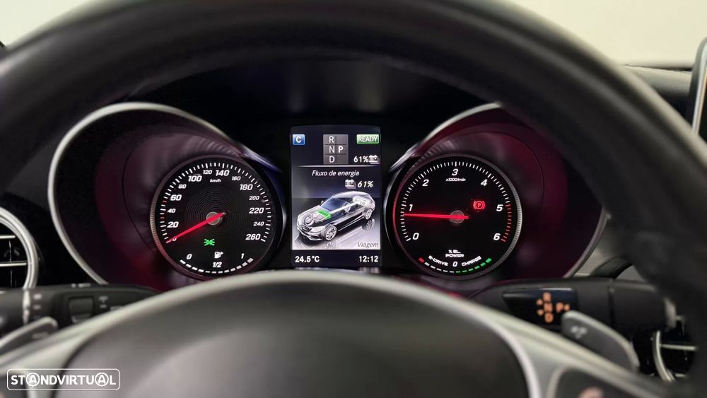 Mercedes-Benz C 300 h AMG Line - 38