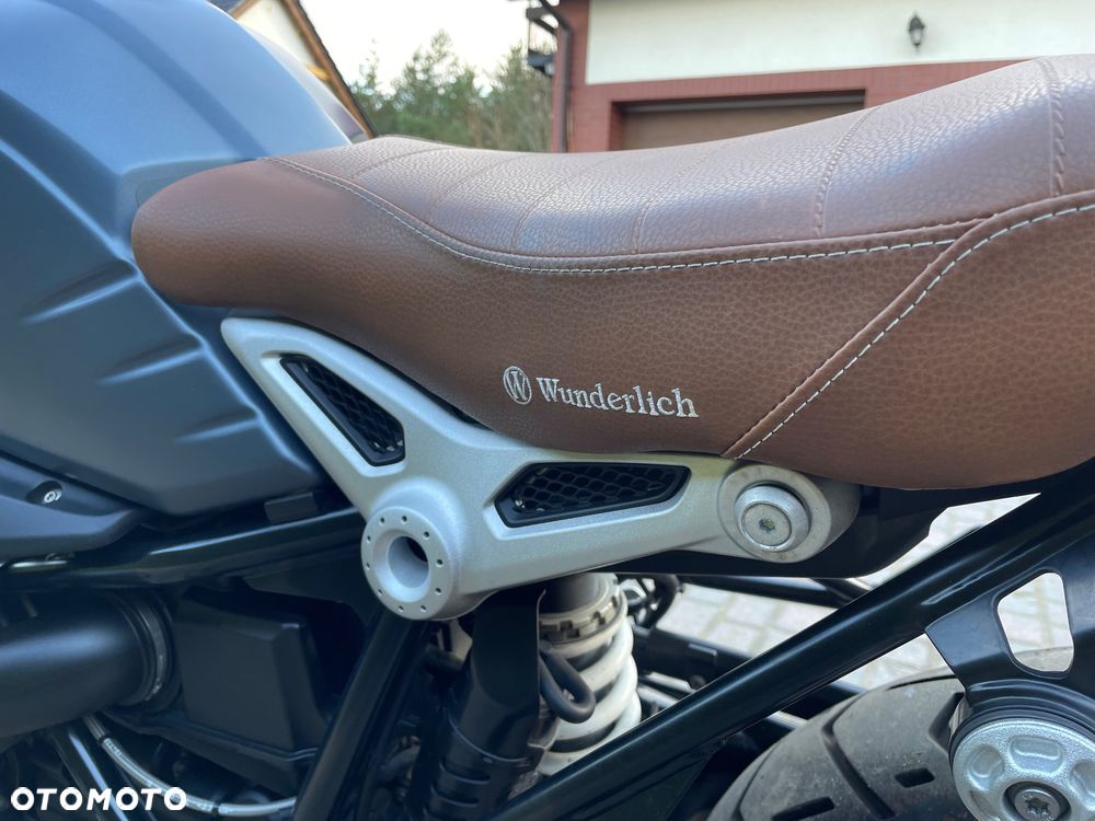 BMW R - 7