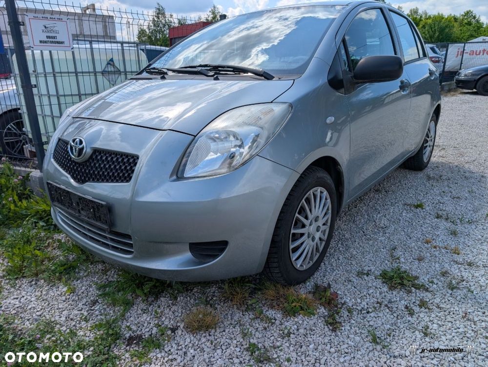 Toyota Yaris - 2