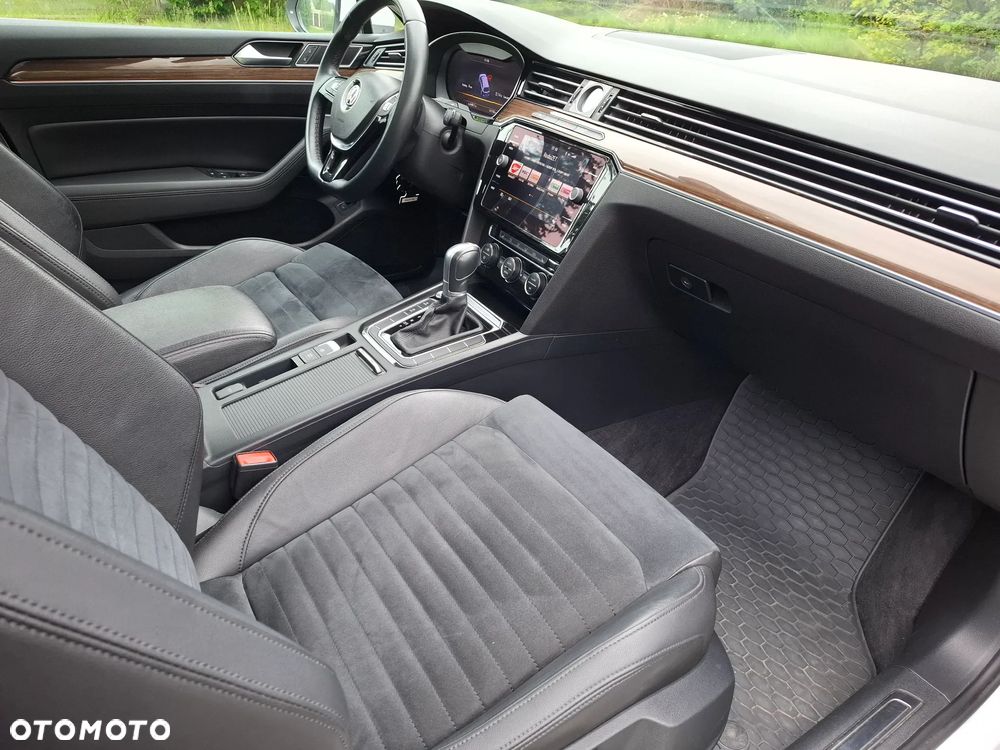 Volkswagen Passat 2.0 TDI SCR Highline DSG - 15