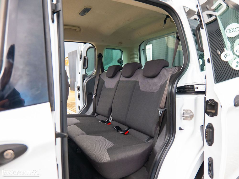 Ford Tourneo Courier 1.5 TDCi Ambiente - 26