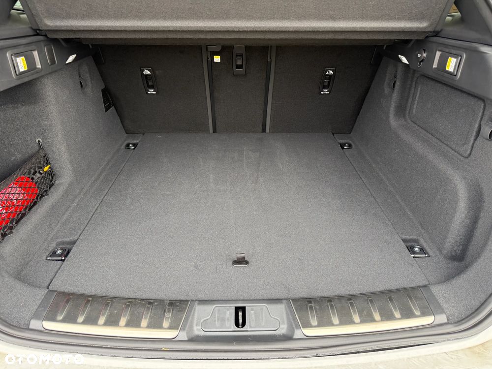 Jaguar F-Pace D200 AWD R-Dynamic SE - 17