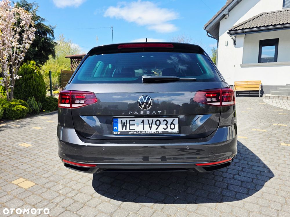 Volkswagen Passat Variant 2.0 TDI EVO Elegance DSG - 15