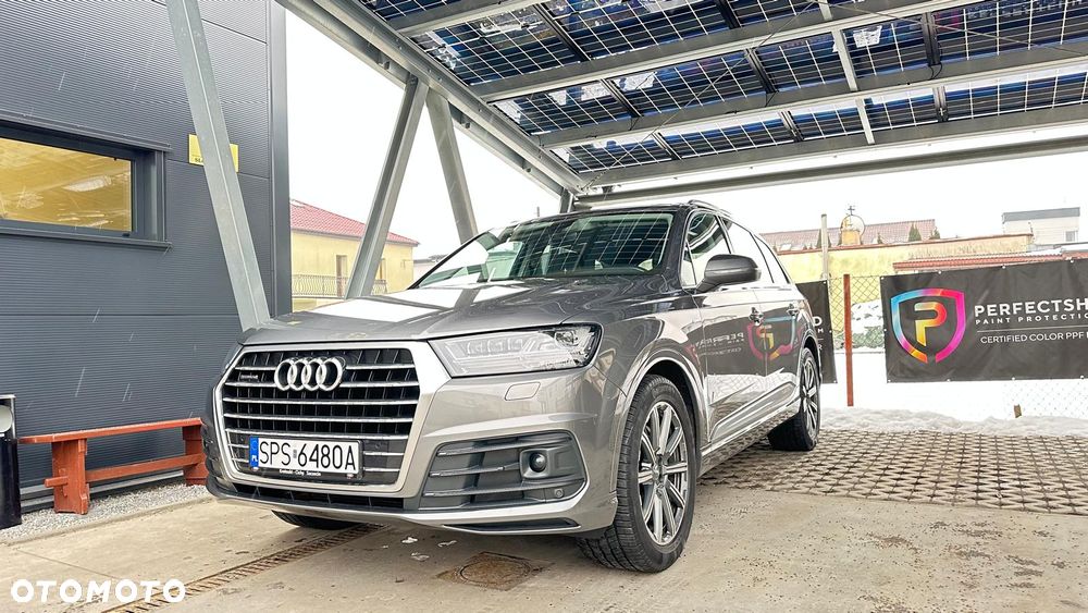 Audi Q7 - 1