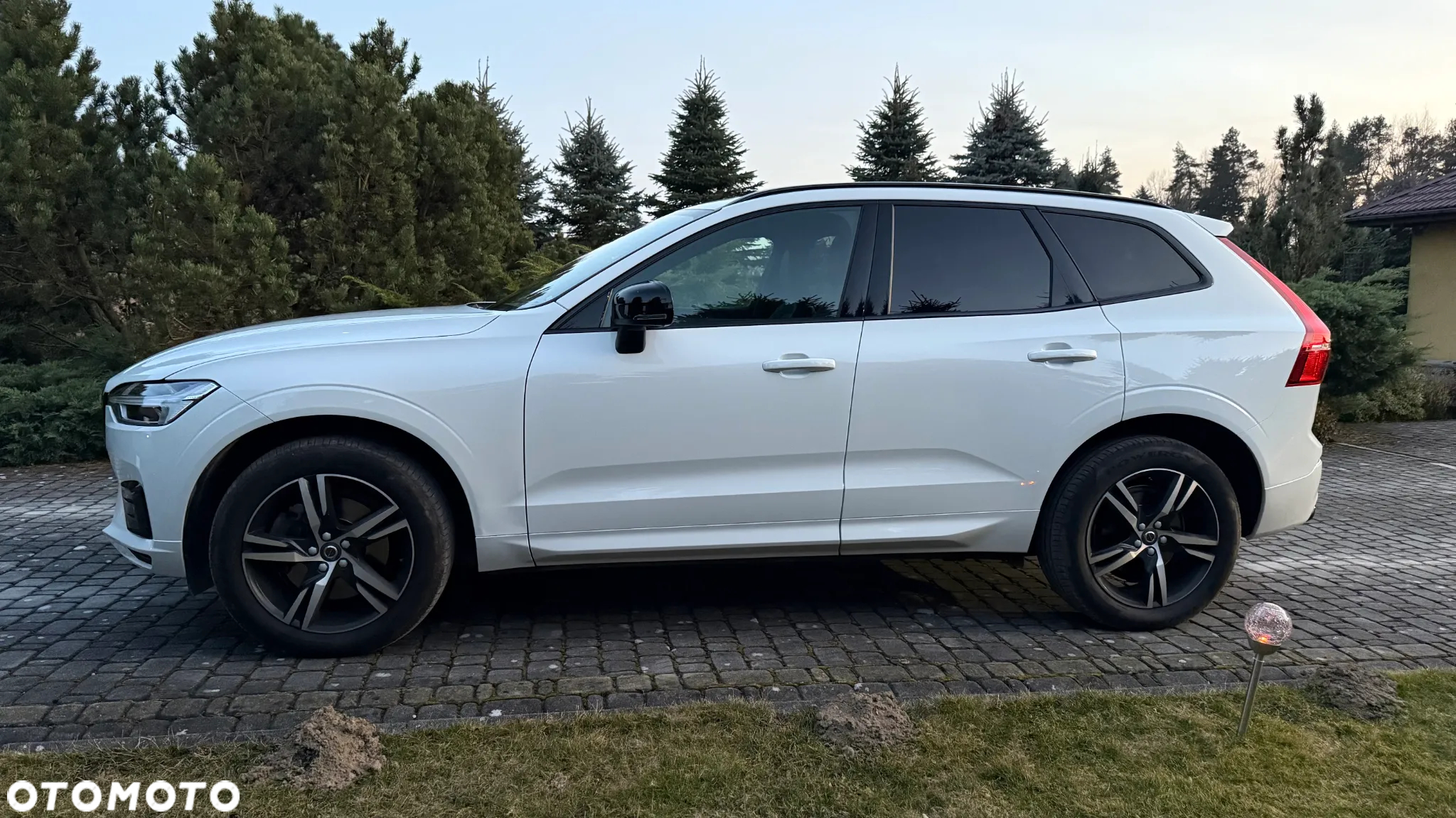 Volvo XC 60 T4 R-Design - 11