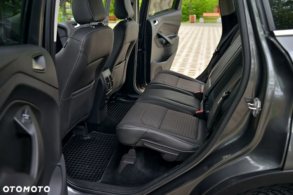 Ford Kuga 2.0 TDCi 4WD Titanium Plus - 32