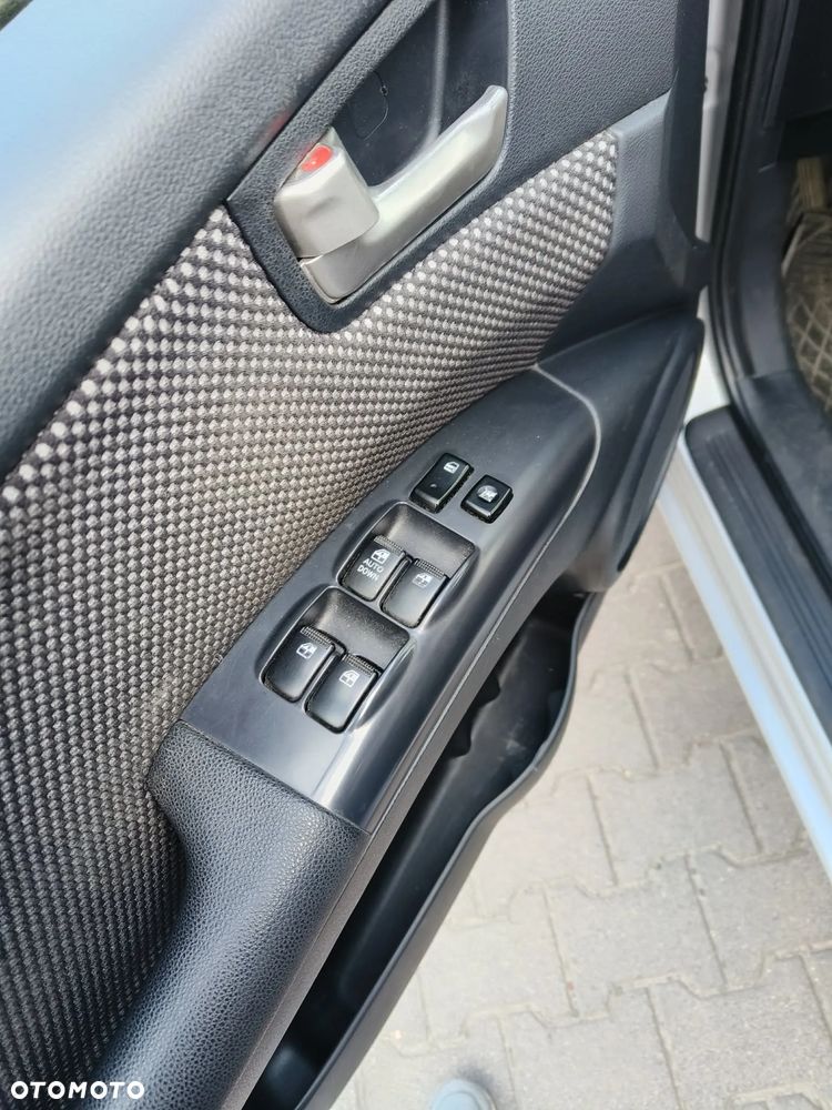 Kia Sportage 2.0 Tour - 29
