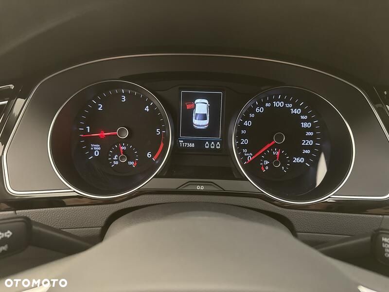 Volkswagen Passat 2.0 TDI EVO Business - 14