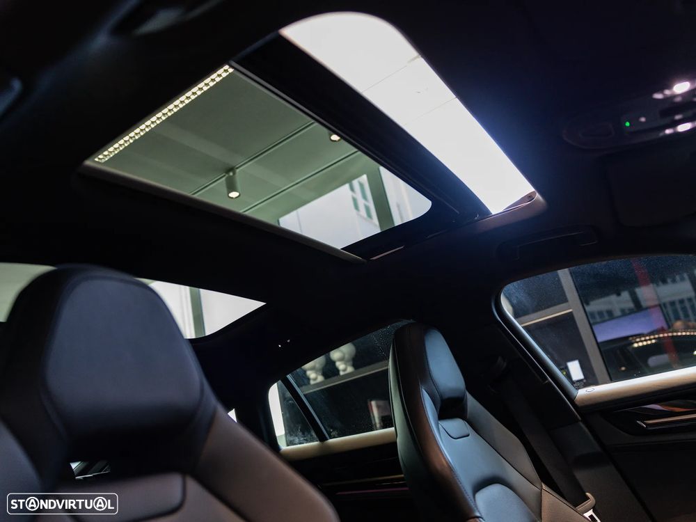 Porsche Panamera 4 E-Hybrid - 45