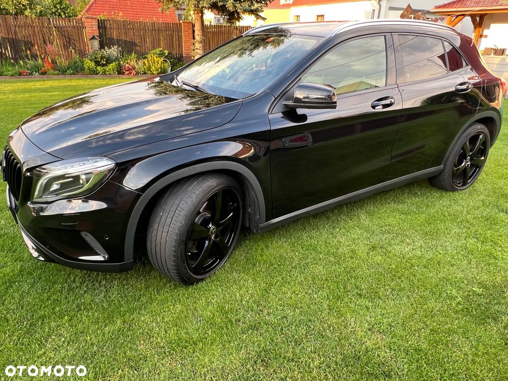 Mercedes-Benz GLA 250 4-Matic - 8