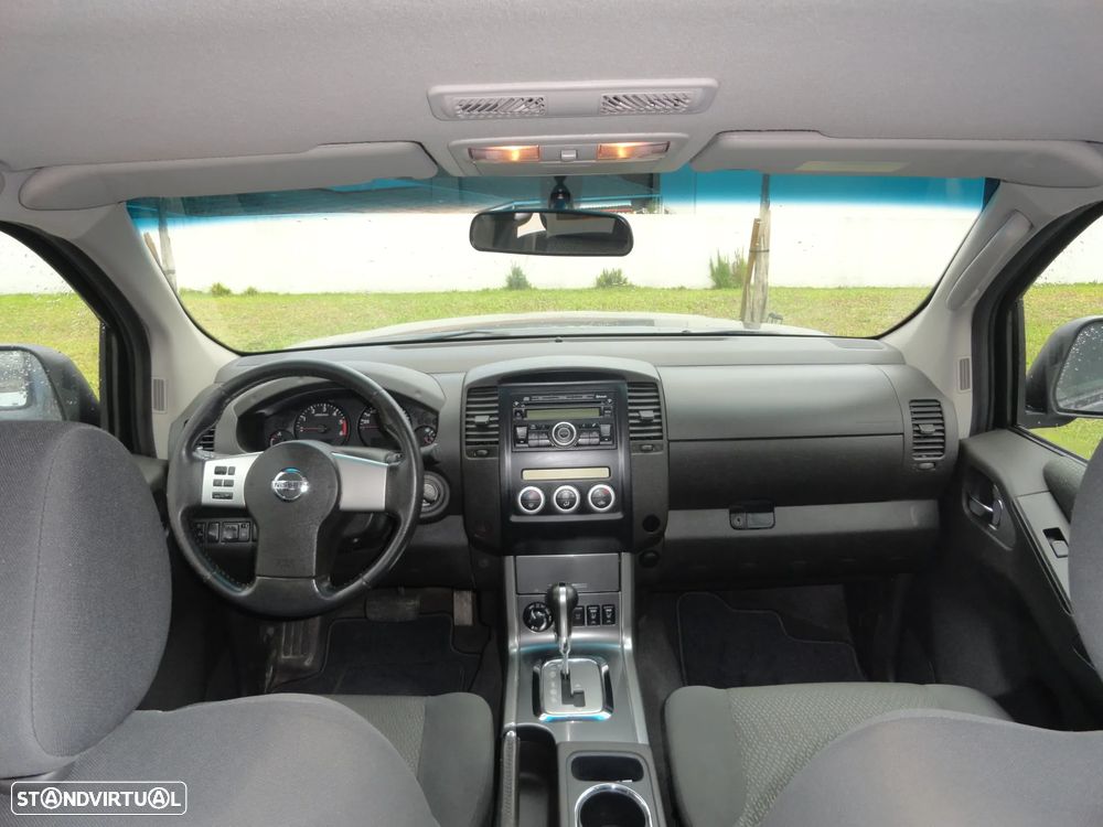 Nissan Navara 2.5 dCi CD SE AT 4WD - 12