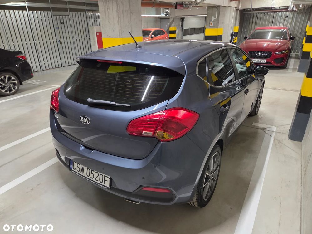 Kia Ceed 1.6 GDI Fifa World Cup Edition - 10