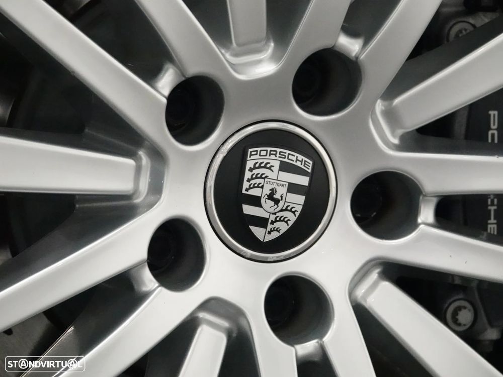 Porsche Panamera Sport Turismo 4 E-Hybrid - 12