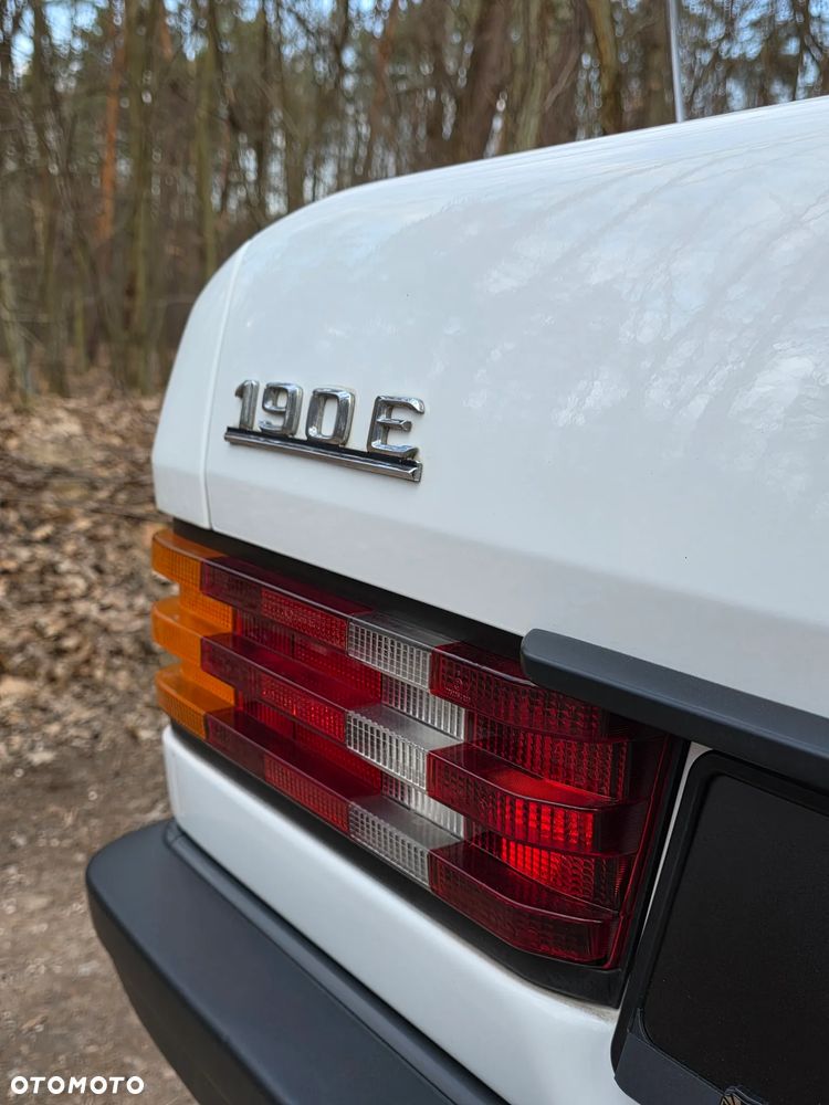 Mercedes-Benz W201 (190) - 13