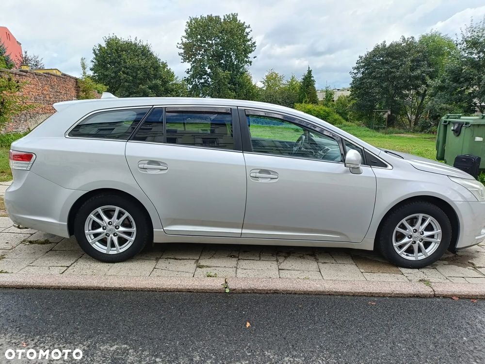 Toyota Avensis - 3