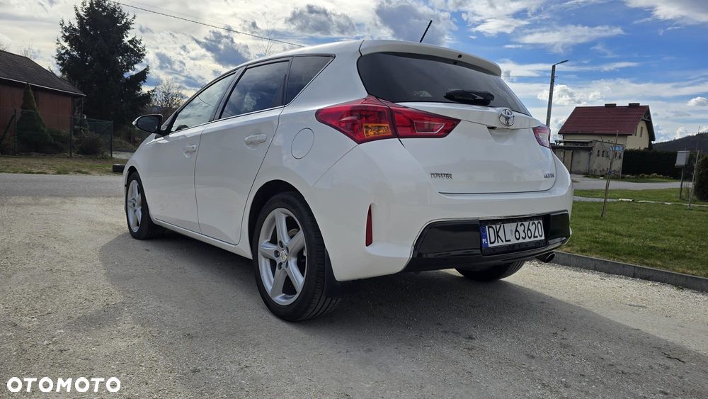 Toyota Auris 1.4 D-4D Premium + EU5 - 4