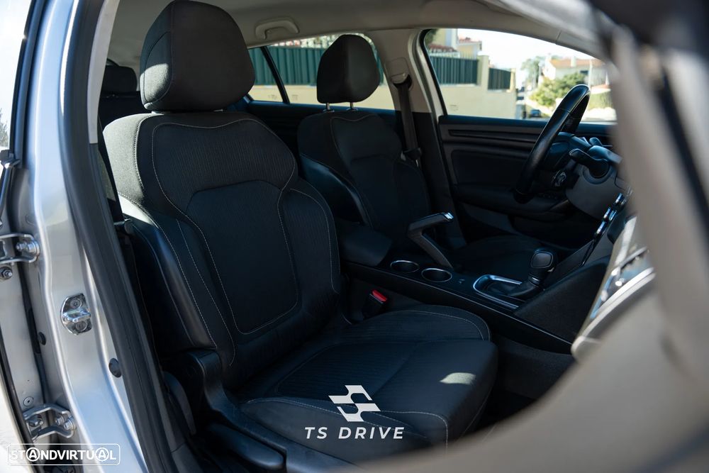 Renault Mégane Sport Tourer BLUE dCi 115 EDC INTENS - 9