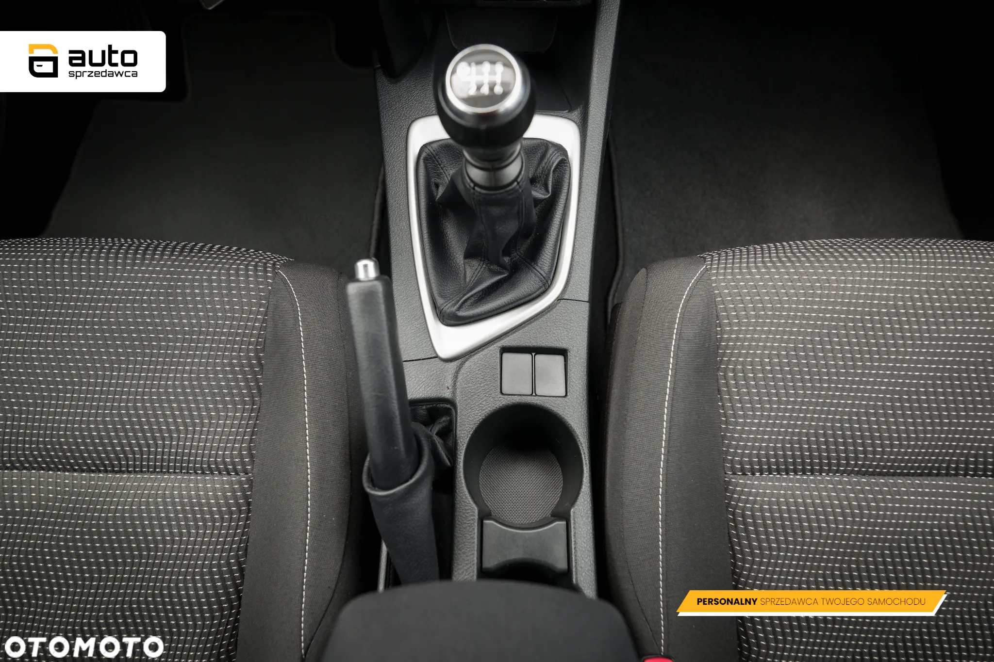 Toyota Auris 1.33 VVT-i Premium Comfort - 28