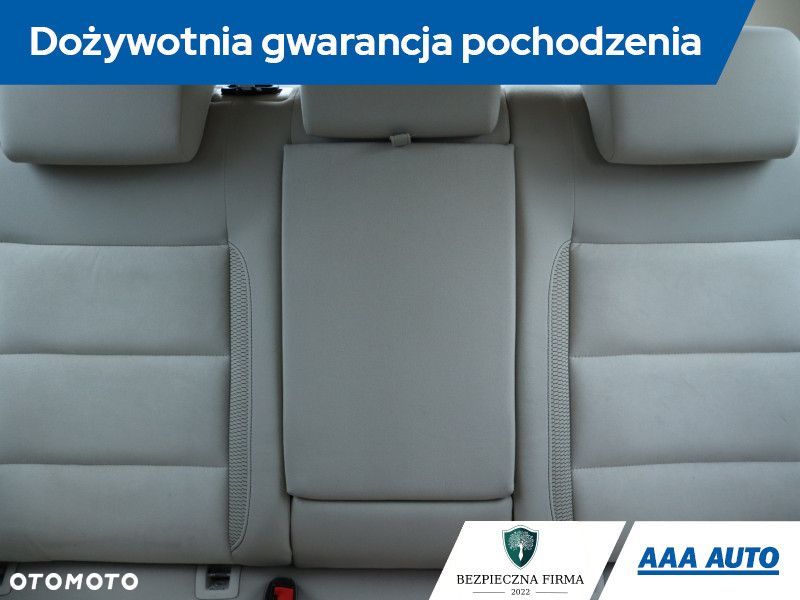 Volkswagen Golf - 12