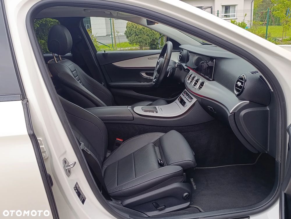 Mercedes-Benz Klasa E 300 de 9G-TRONIC Avantgarde - 18