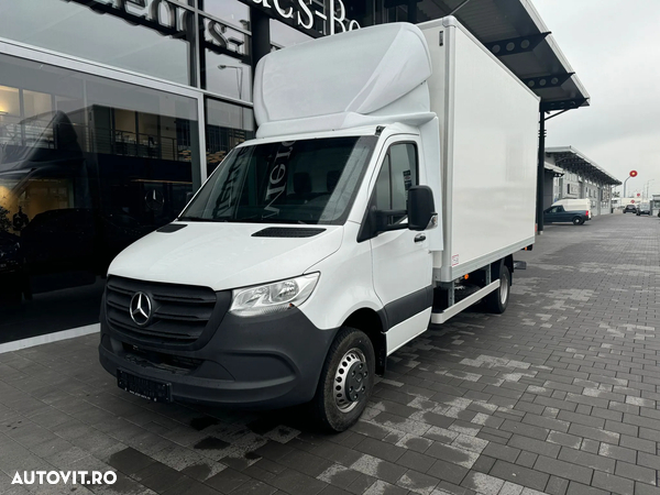 Mercedes-Benz Sprinter 517 CDI Box cu Lift