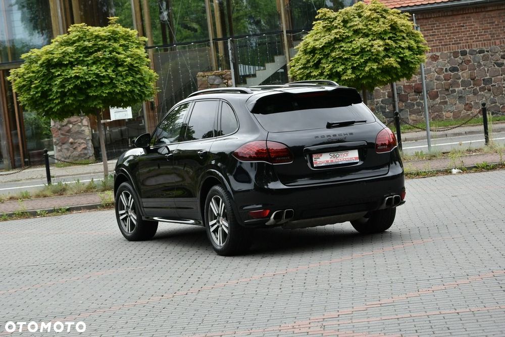 Porsche Cayenne - 22