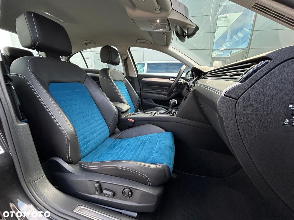 Volkswagen Passat 2.0 TDI Elegance DSG - 17