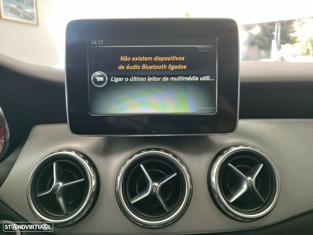 Mercedes-Benz GLA 180 d Urban - 23