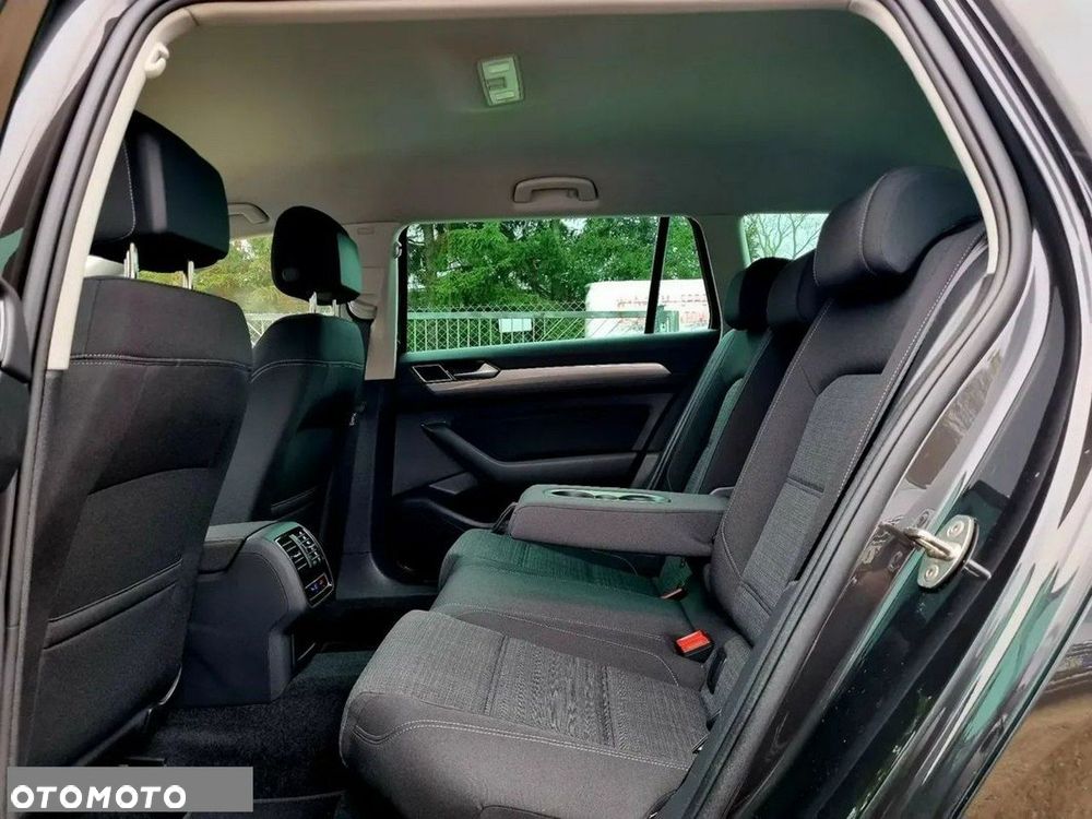 Volkswagen Passat Variant 1.5 TSI OPF DSG Business - 11