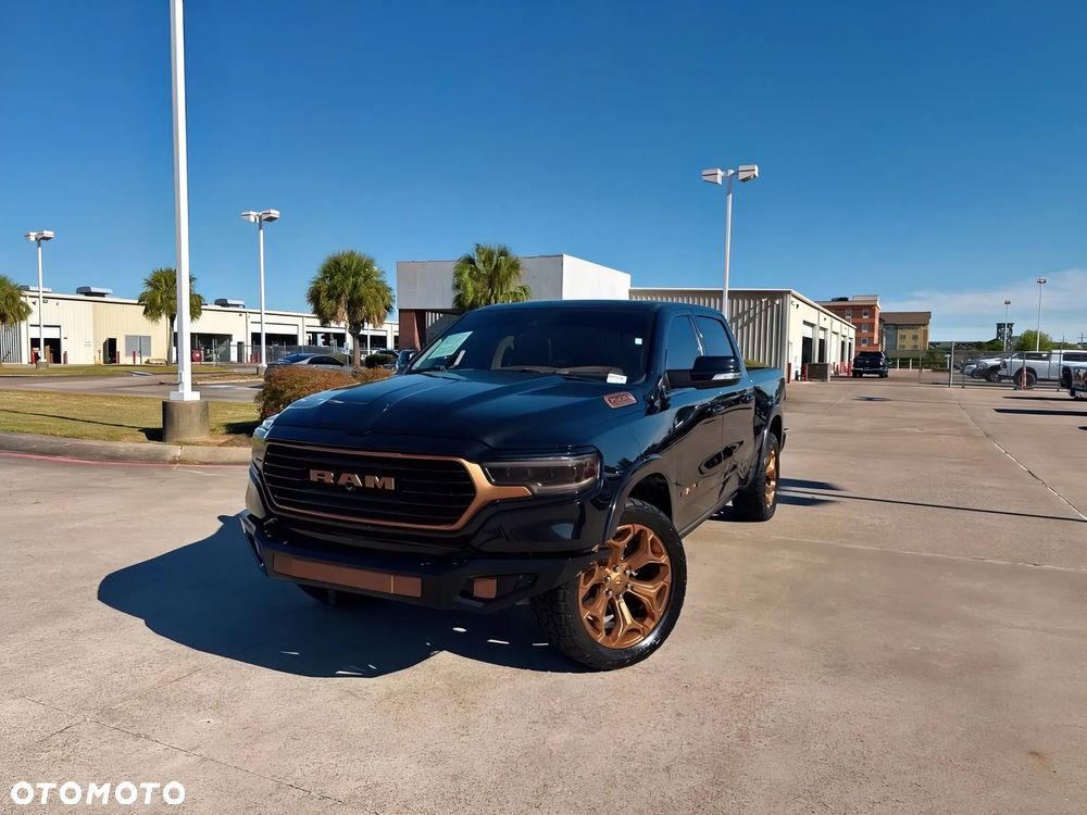 RAM 1500 Crew Cab Longhorn - 3