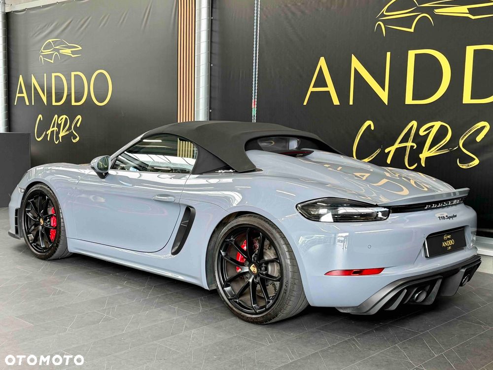 Porsche 718 Spyder - 39