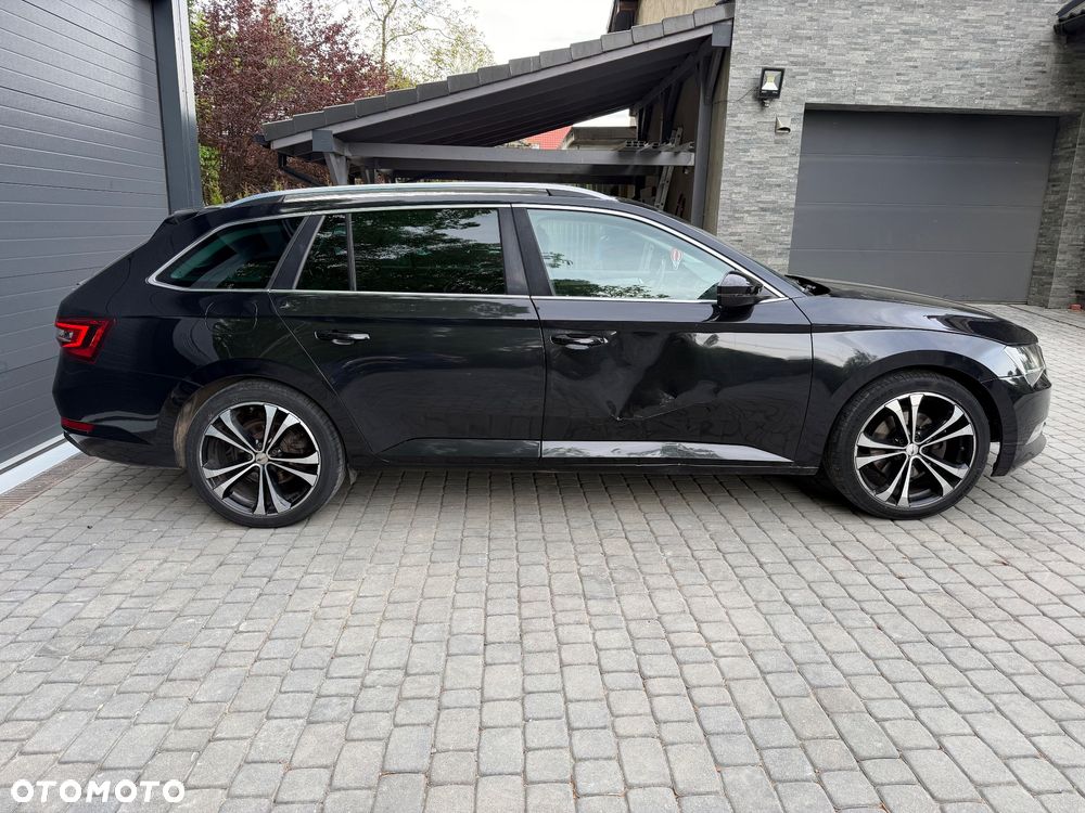 Skoda Superb 2.0 TDI 4x4 DSG Premium Edition - 9