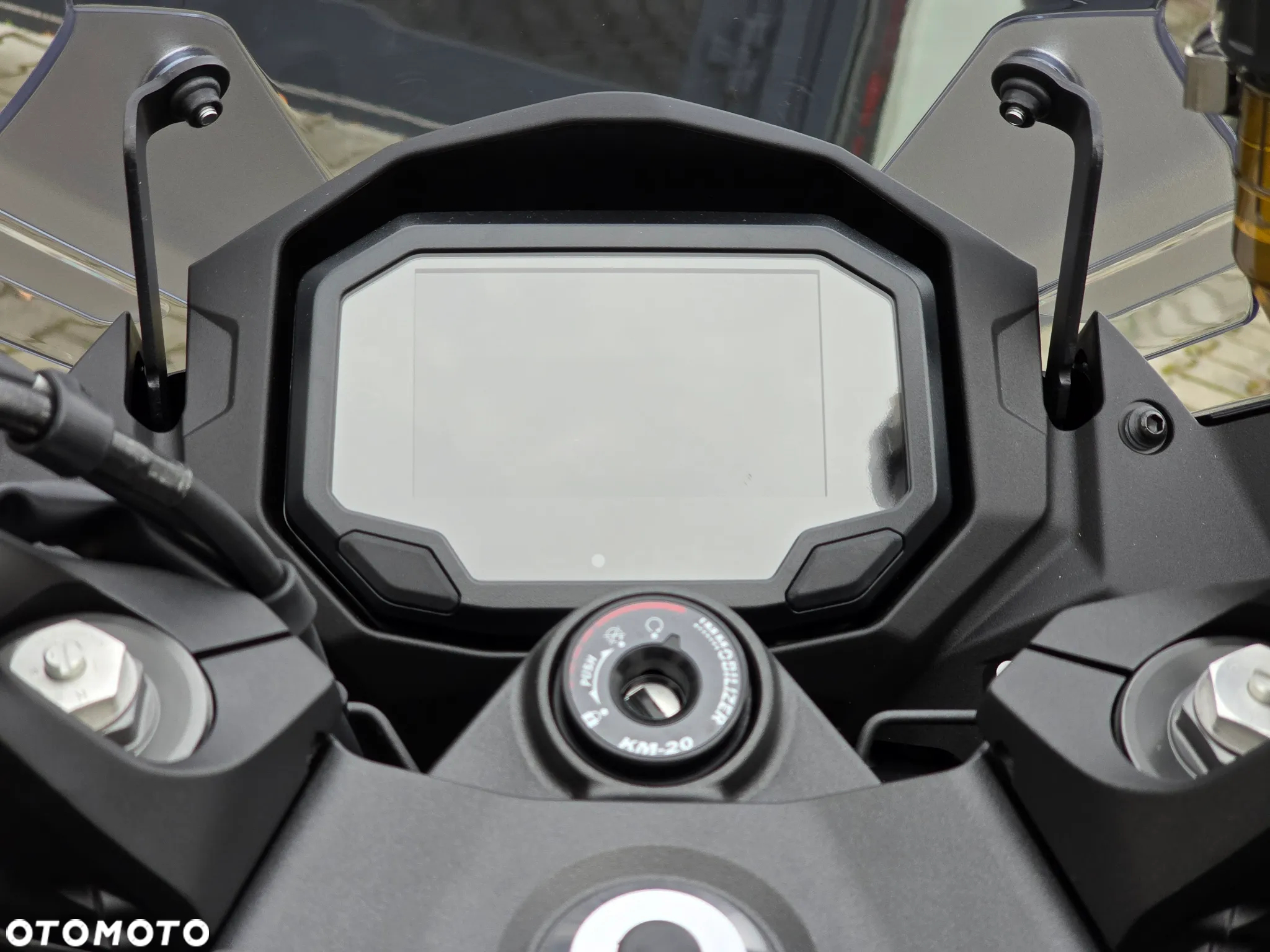 Kawasaki Ninja 1000 SX - 19