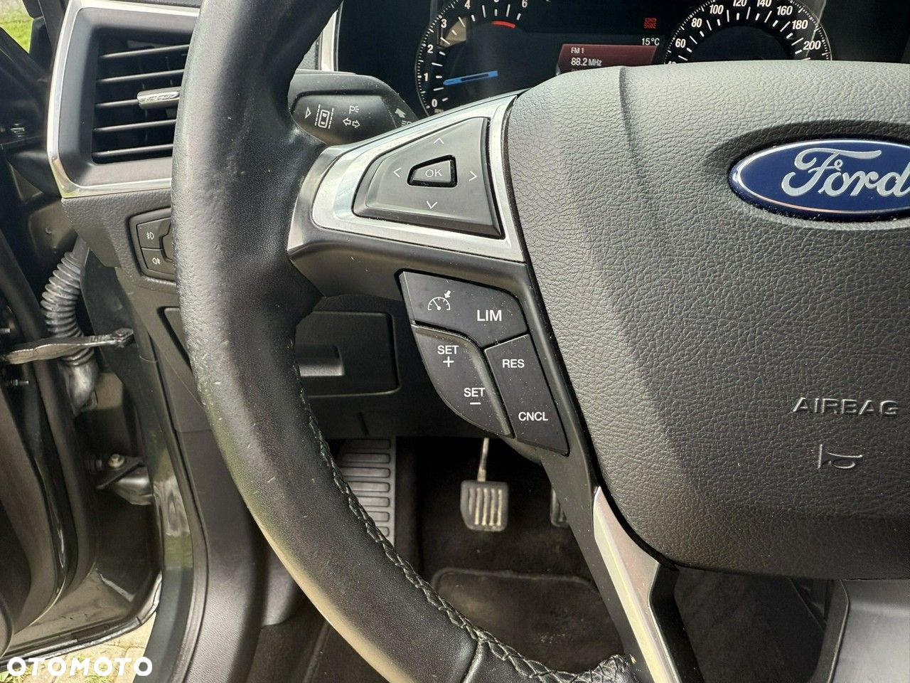 Ford S-Max - 19