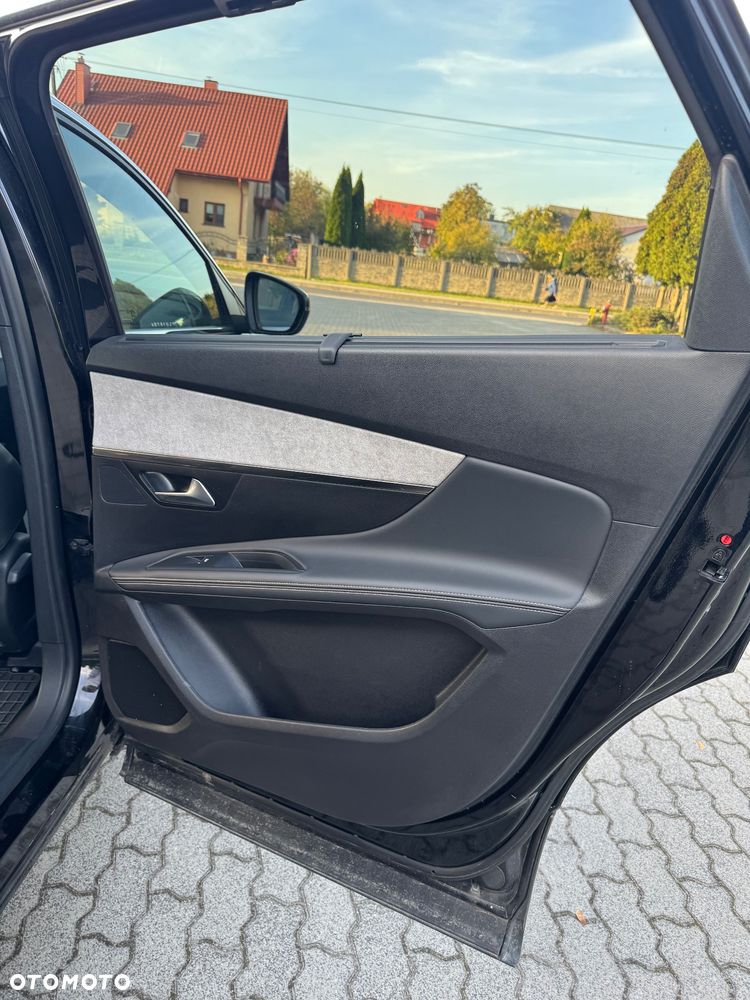 Peugeot 5008 PureTech 130 EAT8 Stop & Start GT - 16