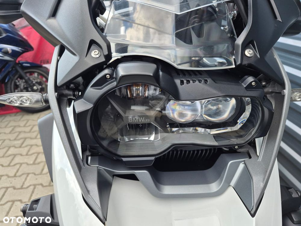 BMW R - 8