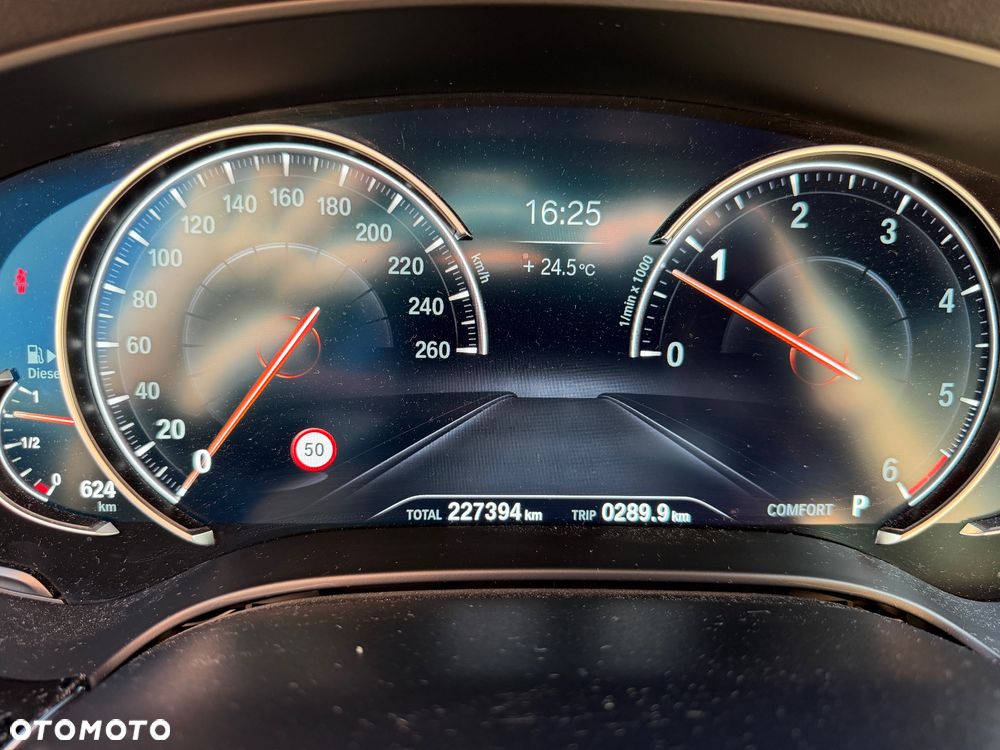 BMW Seria 5 530d xDrive M Sport sport - 11