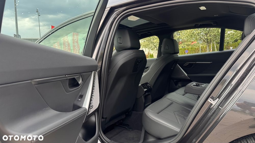 BMW Seria 5 530i xDrive - 14