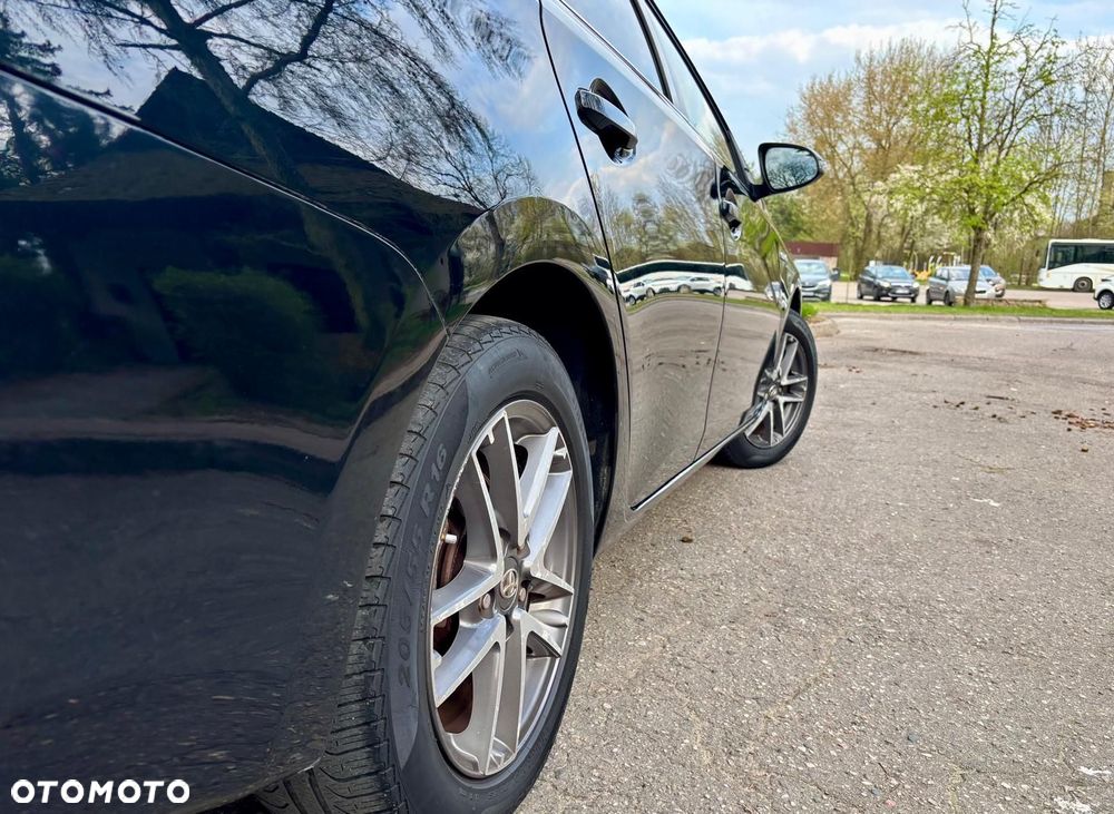 Toyota Auris 1.8 HSD Prestige - 13