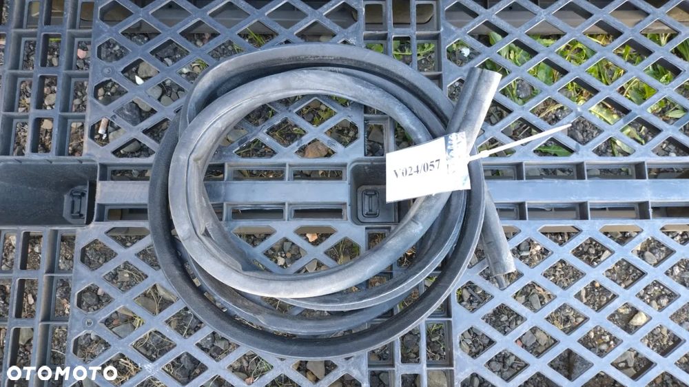 USZCZELKA DRZWI LEWE IVECO DAILY 99-14 NO V024/057 - 1