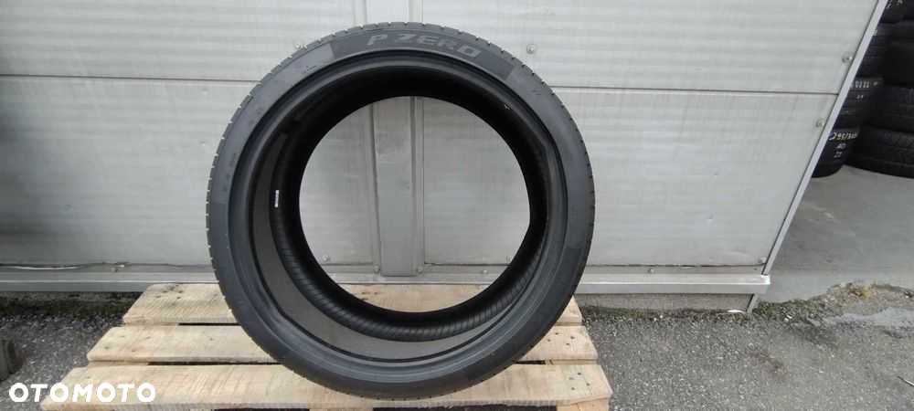 1xOpona Letnia PIRELLI PZERO PZ4 K1 T0 XL 103W 275/35R21 2022R - 2
