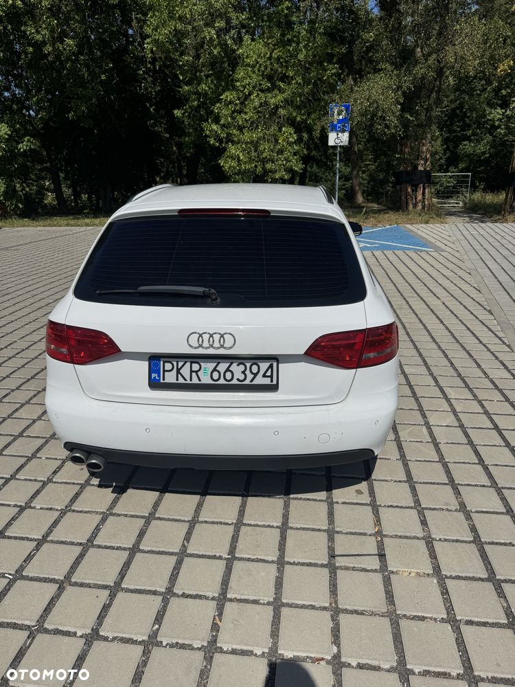 Audi A4 Avant - 4