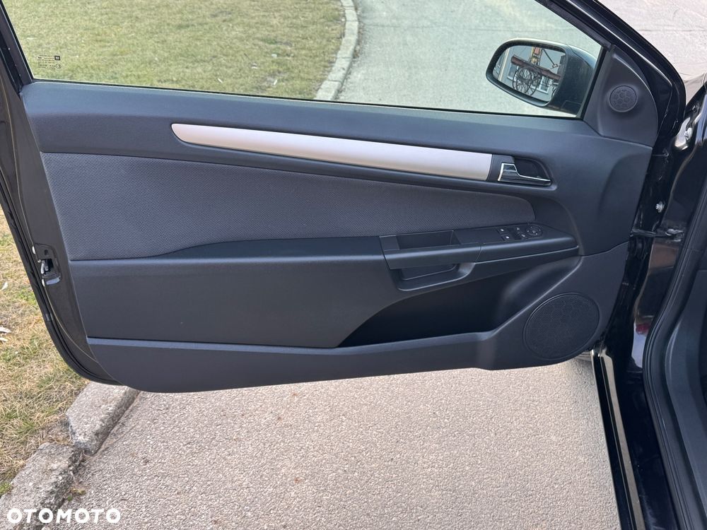Opel Astra 1.6 Essentia - 17