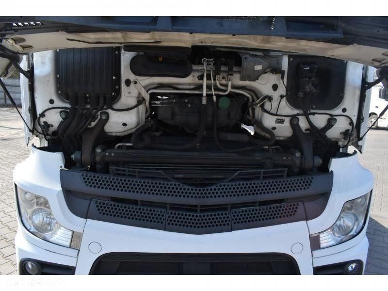 Mercedes-Benz Actros - 33