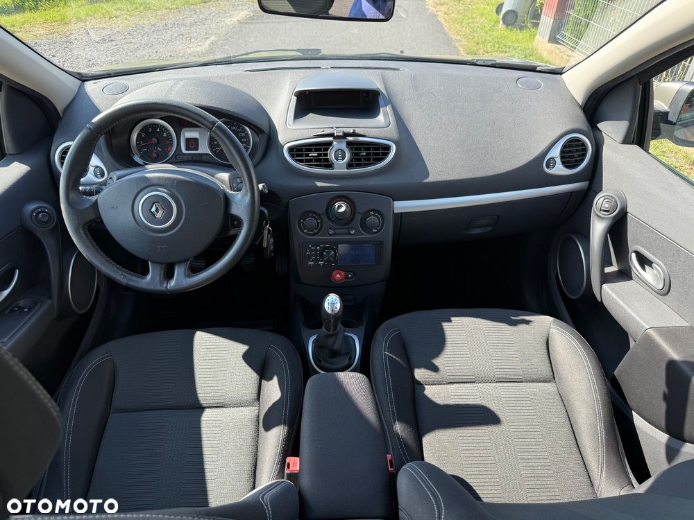 Renault Clio 1.2 16V 75 Dynamique - 15