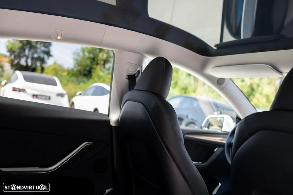 Tesla Model Y Standard - 23
