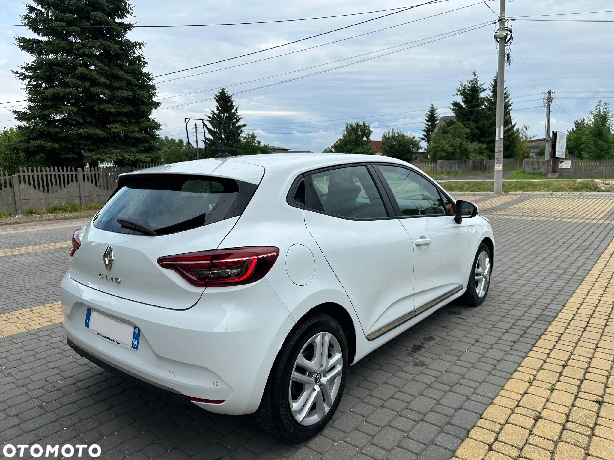 Renault Clio BLUE dCi 85 BUSINESS EDITION - 13