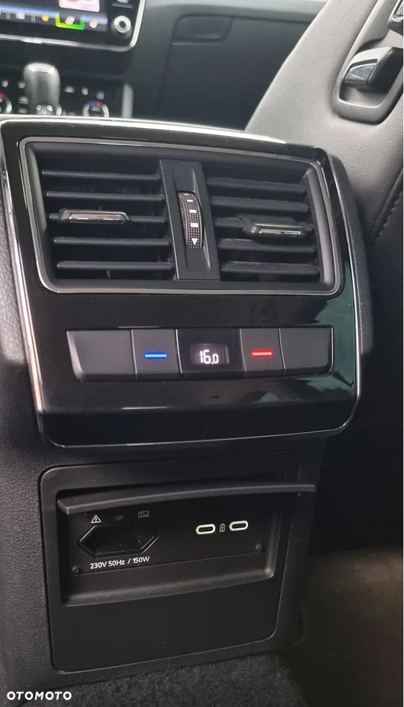 Skoda Superb 2.0 TDI DSG Premium Edition - 30