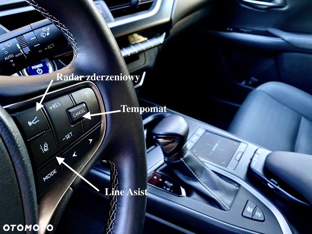 Lexus UX 250h GPF F Impression 2WD - 14