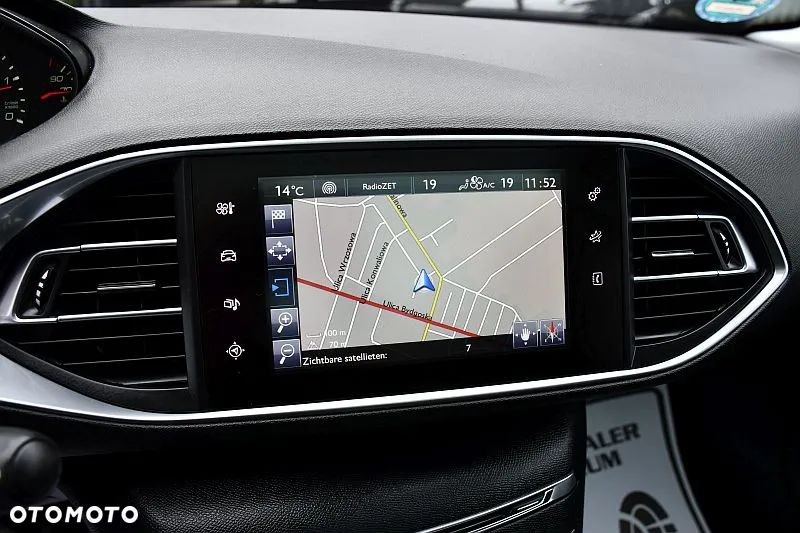 Peugeot 308 SW 1.6 BlueHDi Allure S&S - 11